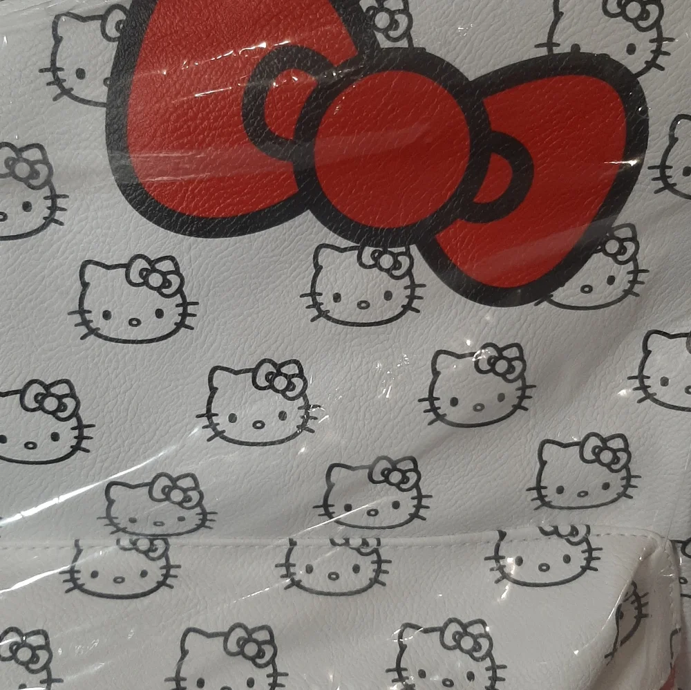 Hello Kitty Backpack - Picture 6 of 6